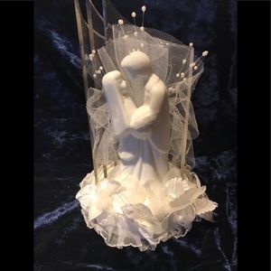 Porcelain Bride and Groom Wedding Cake Topper
